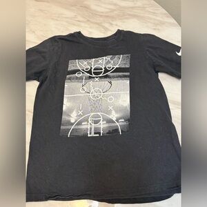 Nike black basketball tshirt cotton medium youth